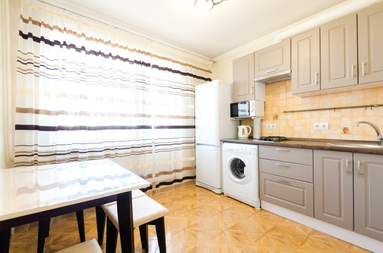 Artal Apartment On Obolonskaya Square 3 Kiev Buitenkant foto